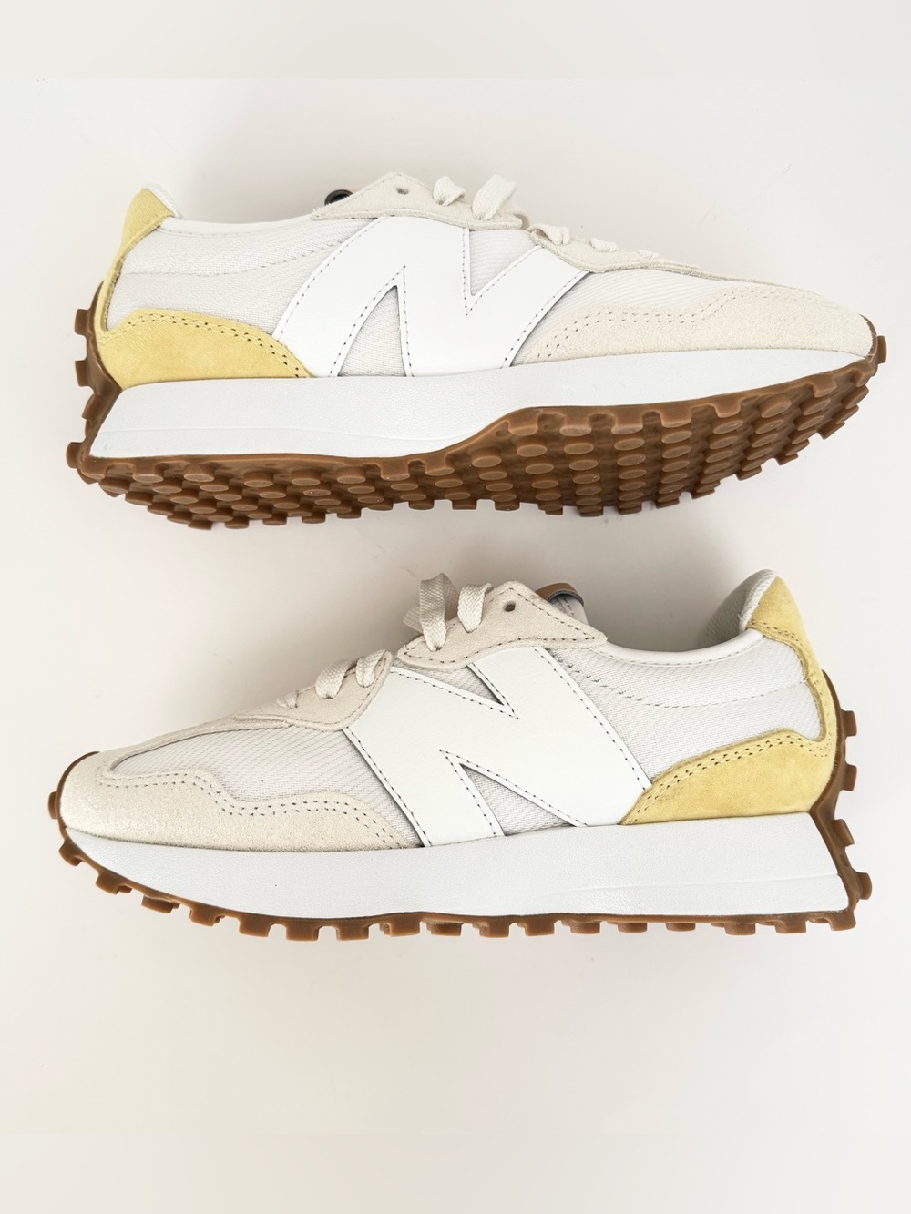 New Balance Women’s 327 Sneakers - WS327RE - size 6.5 - New - Picture 7 of 8